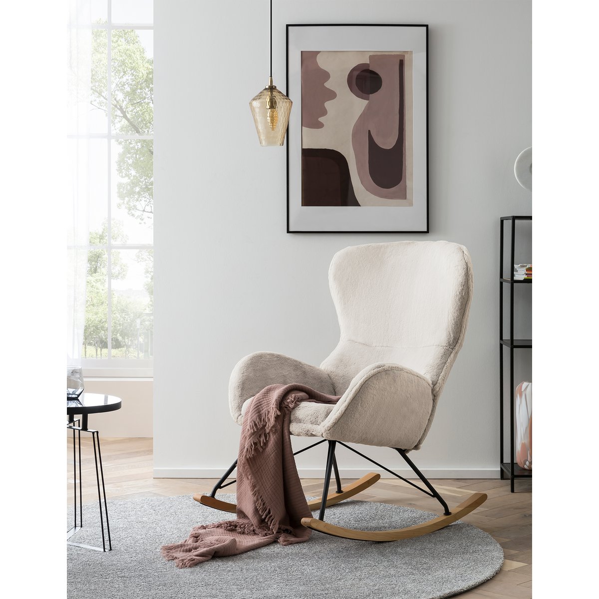 Schommelstoel in lamsvachtlook beige
