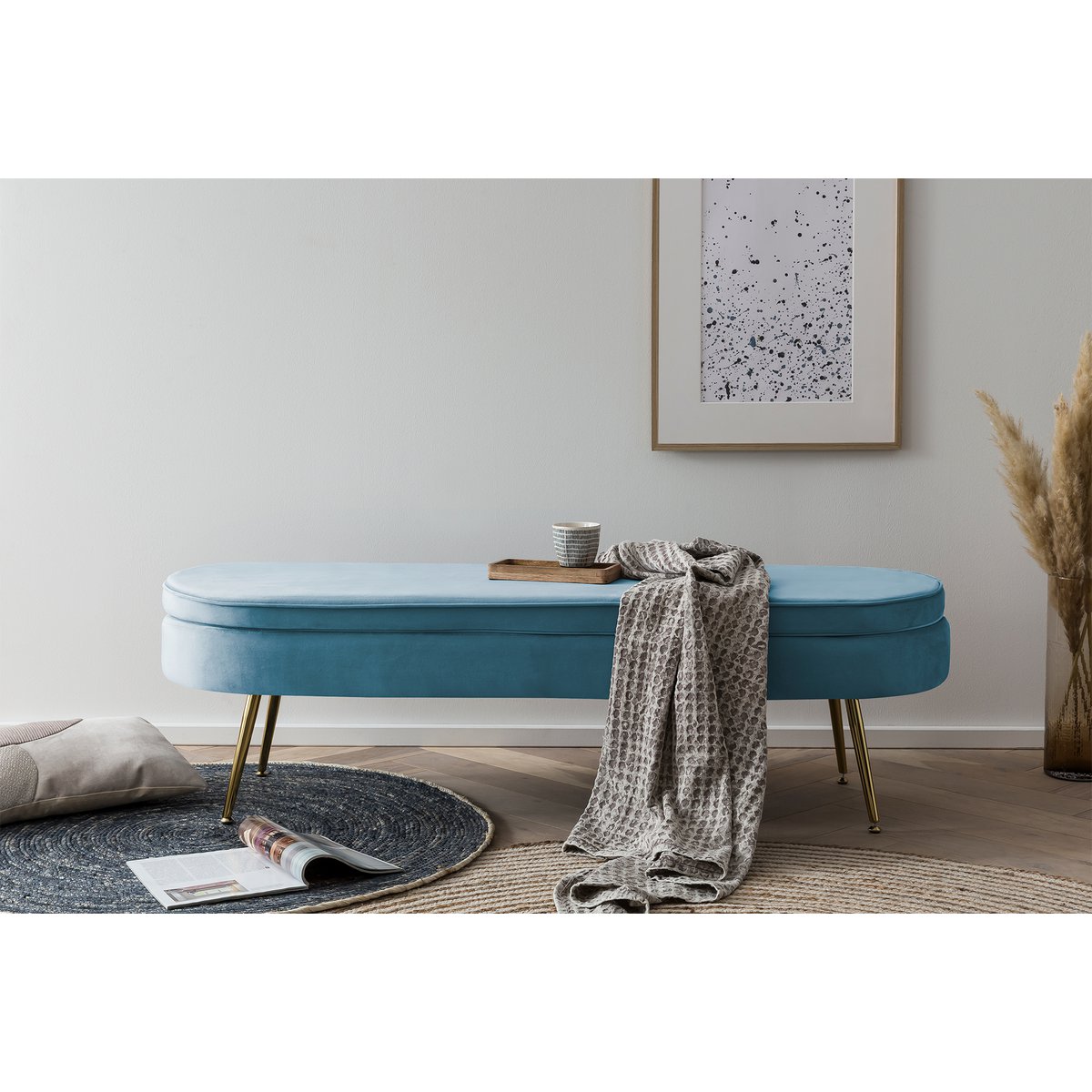 Poef ovaal lang van blauw fluweel