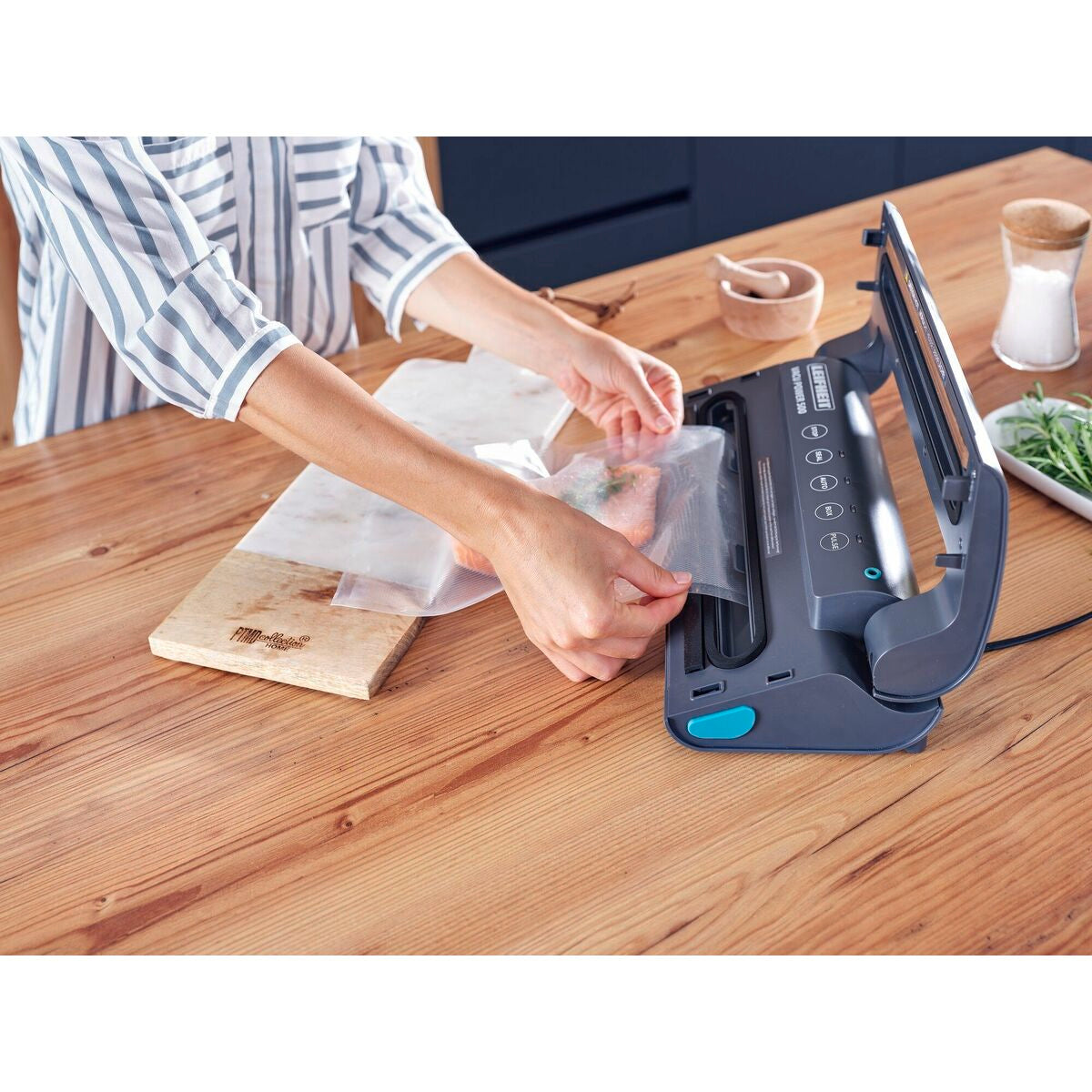 V3H4209E0D381FED7602ABACE1354D4644AR6853607P4