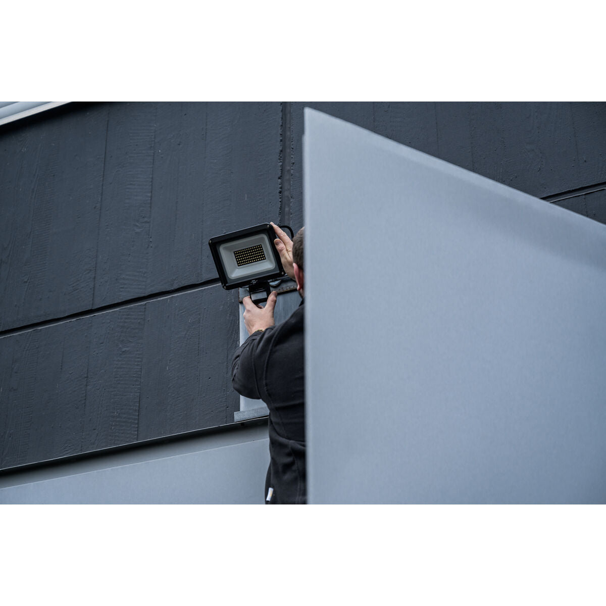 V3H7E4D08305D9AE0EF8678170FCB97761FR7197966P9