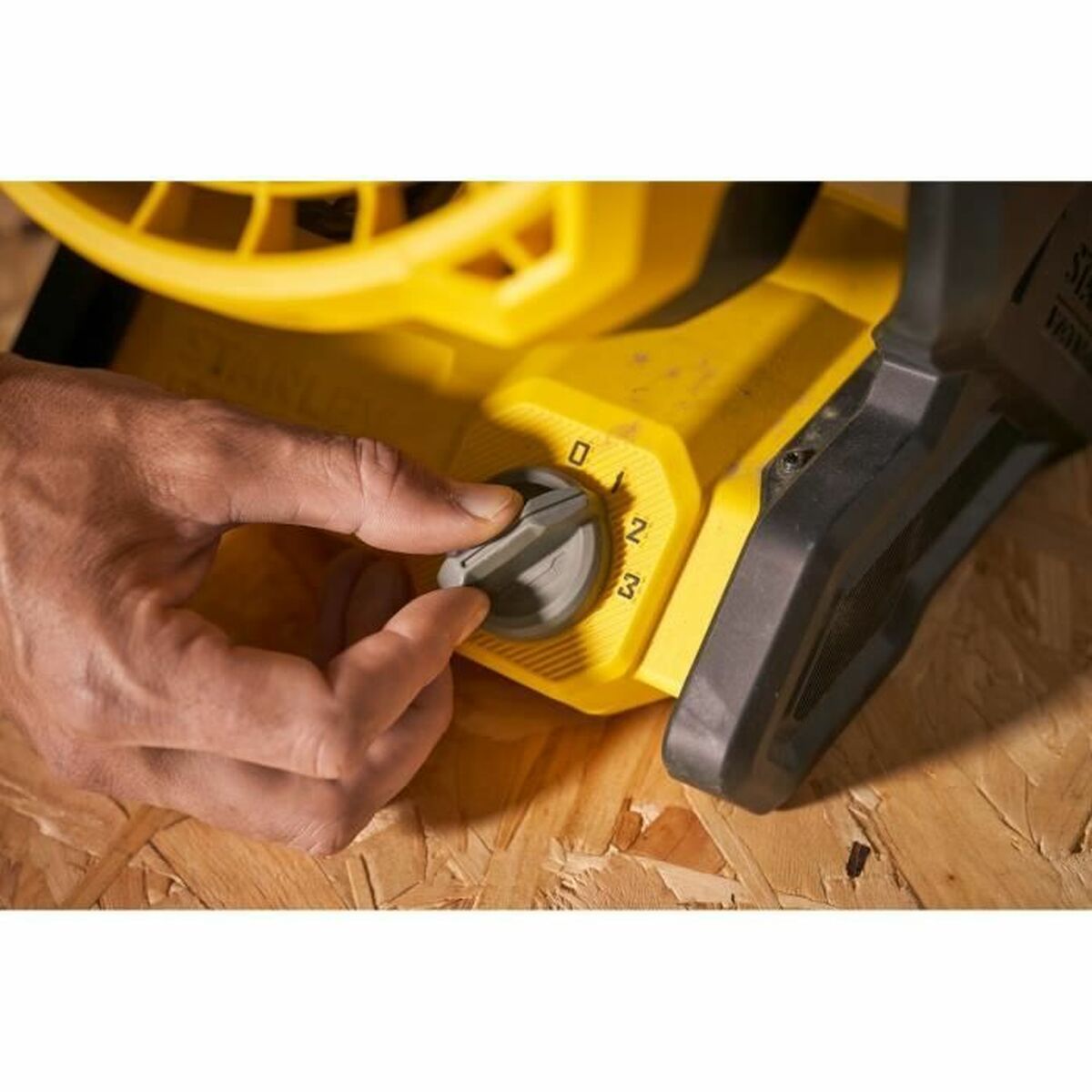 V4HA598F7503C9B6143D14E26B3C3D41AB5R6142238P5