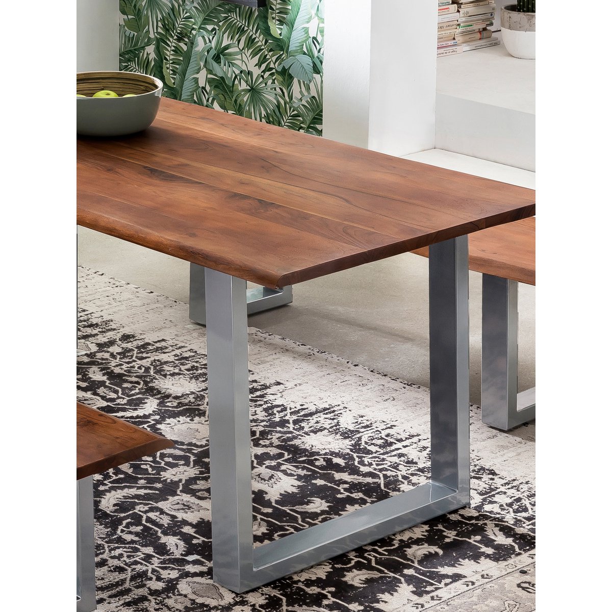 Tafel 160 x 85 cm met boomrand zoals gegroeid