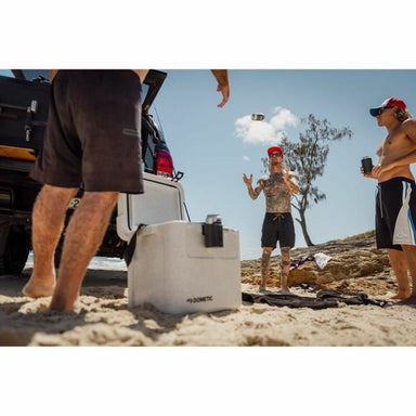 V5H8C15A7EBF9514E0193D0F508813BE3A7R6657966P2