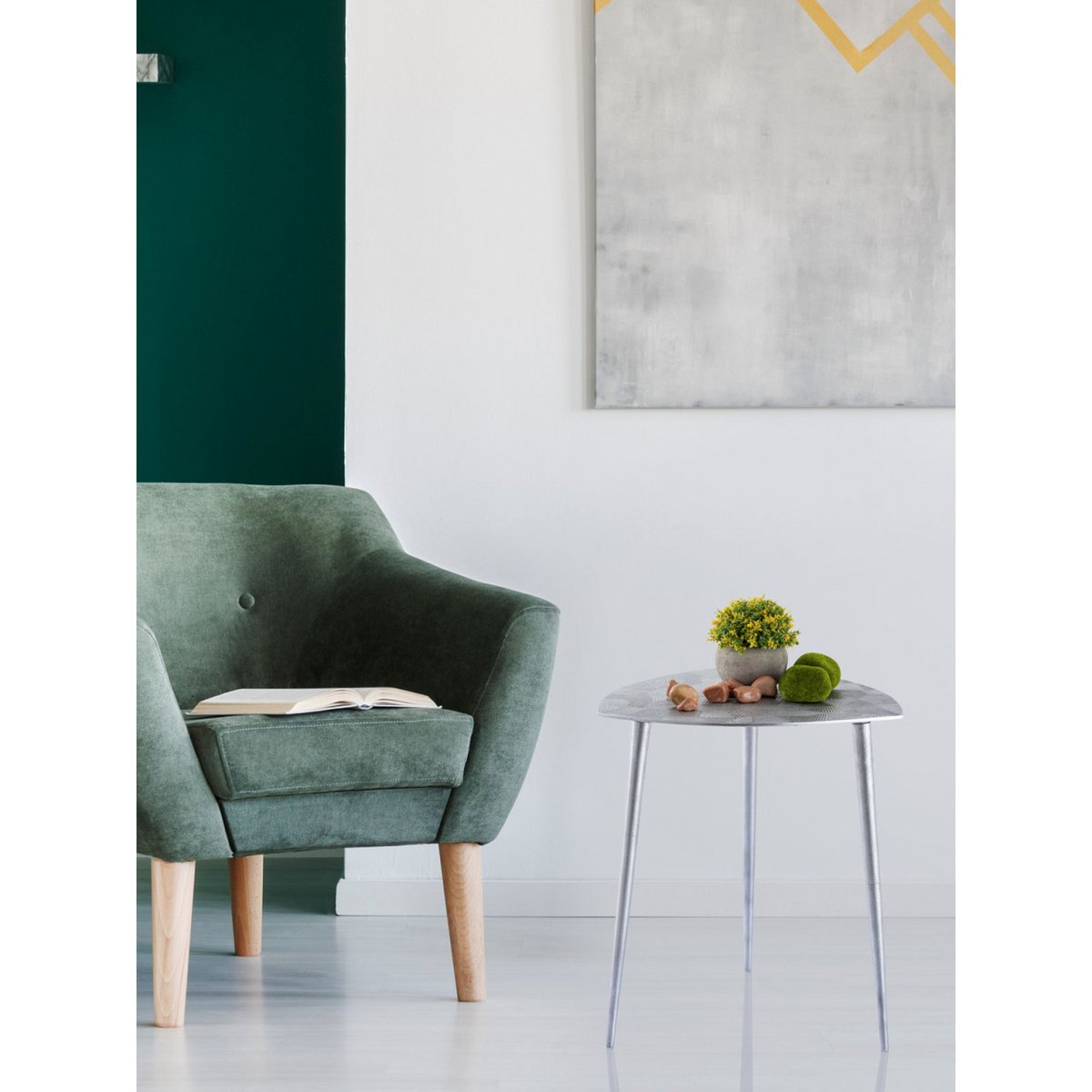 Zij metalen decoratieve tafel Alster 40x45x40 cm driehoekige klasse.