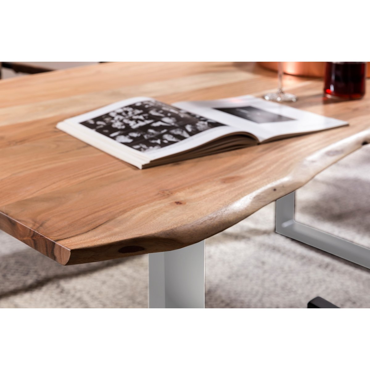 Tafel 140 x 80 cm, naturel blad, zilveren frame