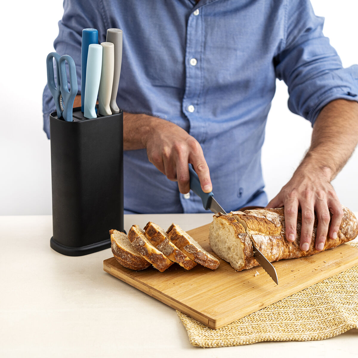 V6H0D718D8F8E5E1849024957085E2F6A6FR5340999P6