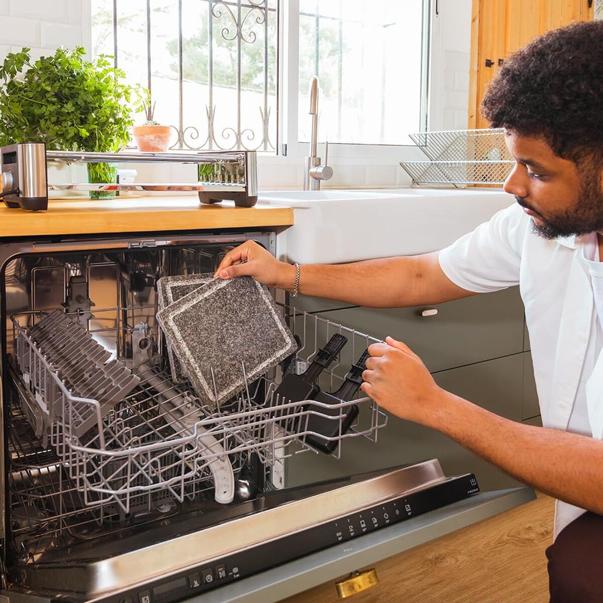 V4H88524CF3945FDBAD3D7A153F2B077A02R7472364P3