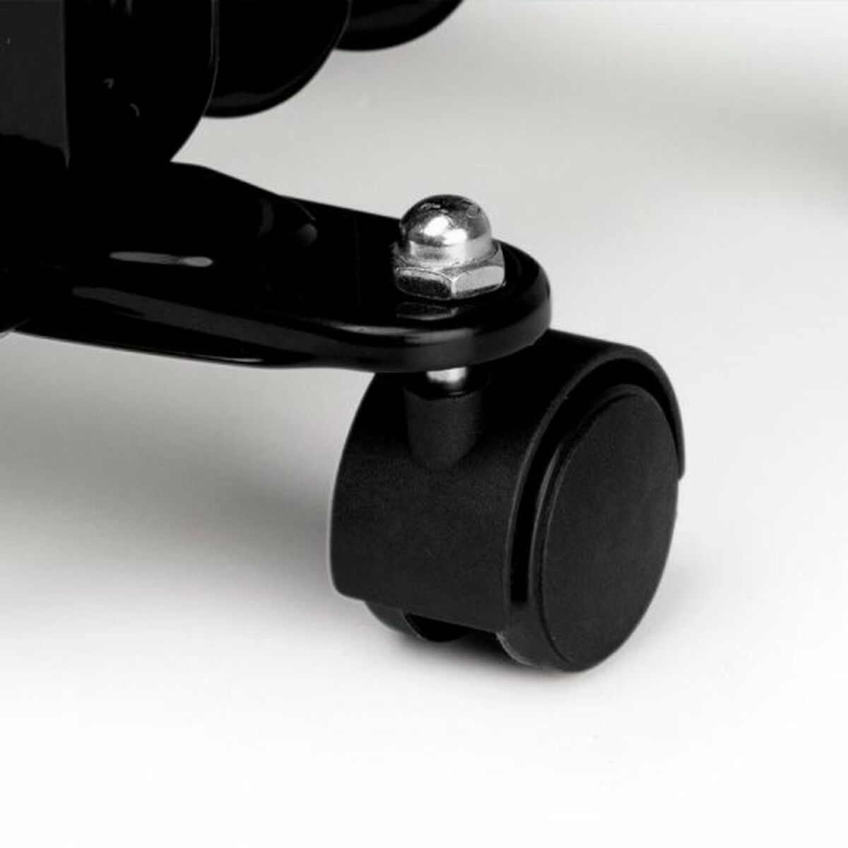 V6H8AF0B704A456D99D61D9387516526736R5135640P5