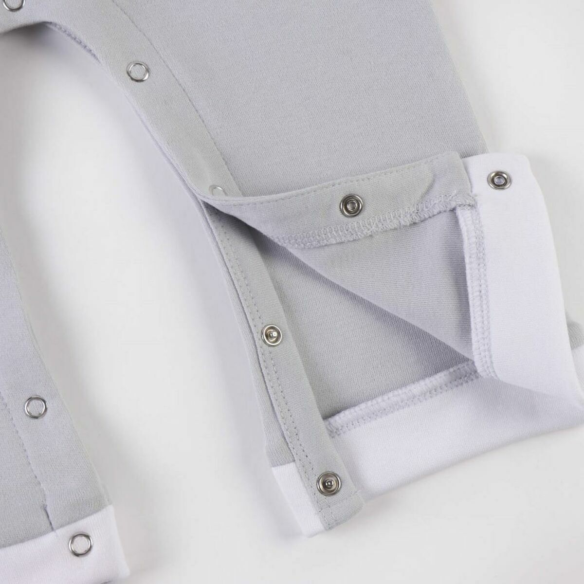 V17HACD623CB6CE11D0899EB3F79D69F9D35R7133680P3