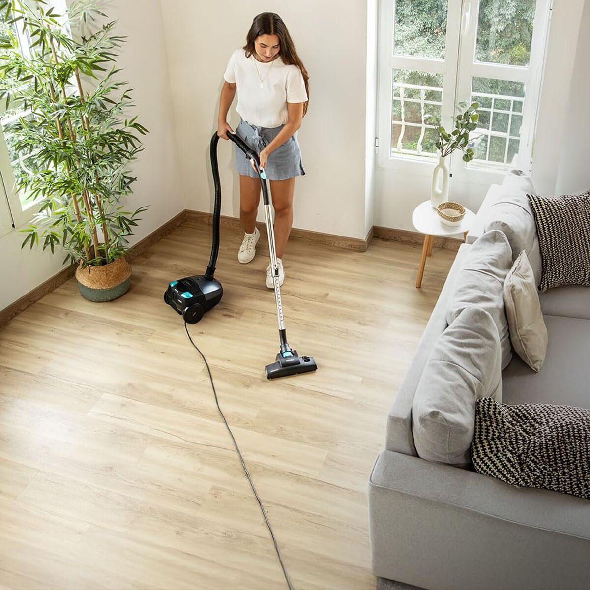 V2HE37715B57773739DA1F8677FCF4BF08FR7646762P4