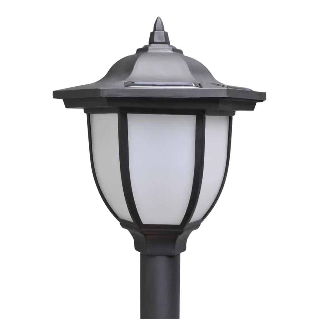 Hekwerk met 2 solarlampen