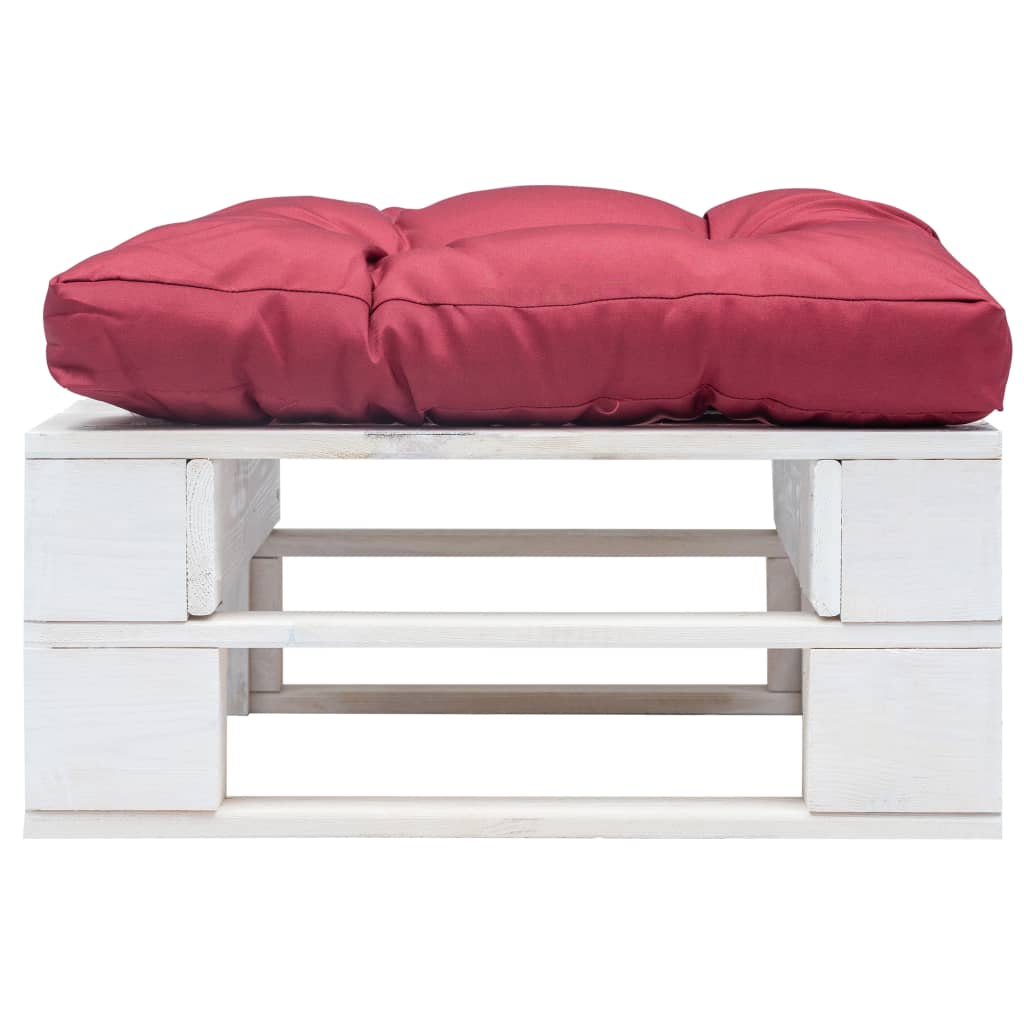 Tuinpoef met rood kussen pallet hout wit