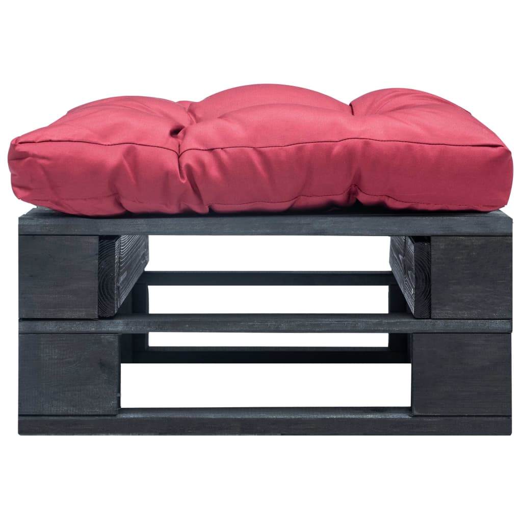 Tuinpoef met rood kussen pallet hout zwart