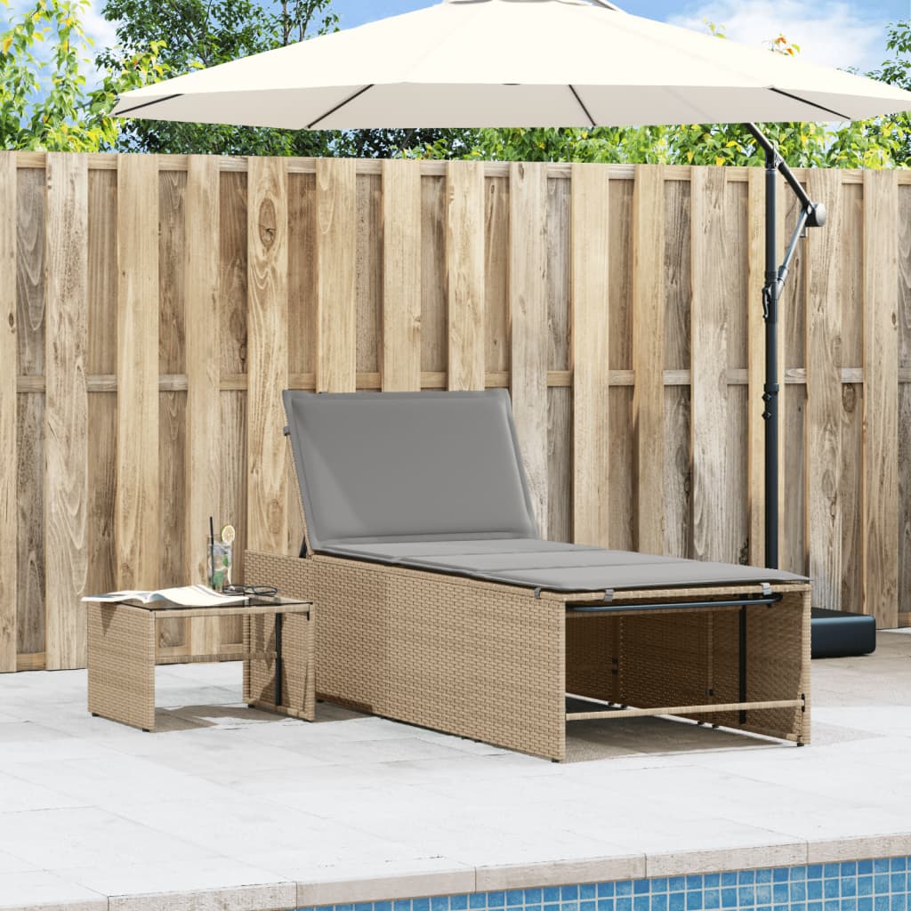 Ligstoelen 2 st met tafel beige poly rattan