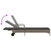 Ligbed met wielen en kussen poly rattan grijs