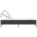 Ligbed met kussen poly rattan zwart