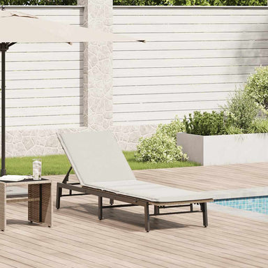 Ligstoel met kussen beige polyrotan