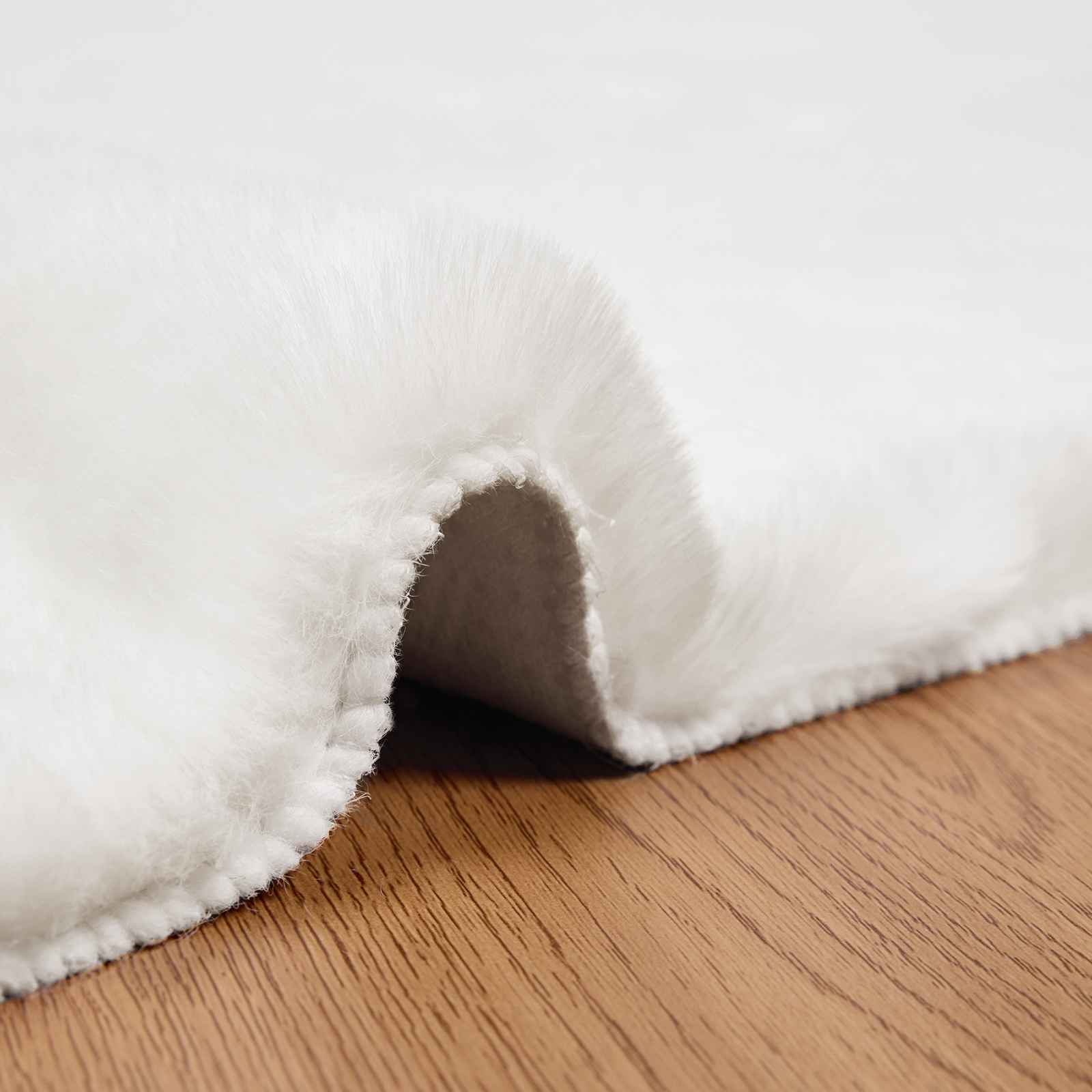 Antislip vloerkleed van imitatie konijnenbont OLITE Wit