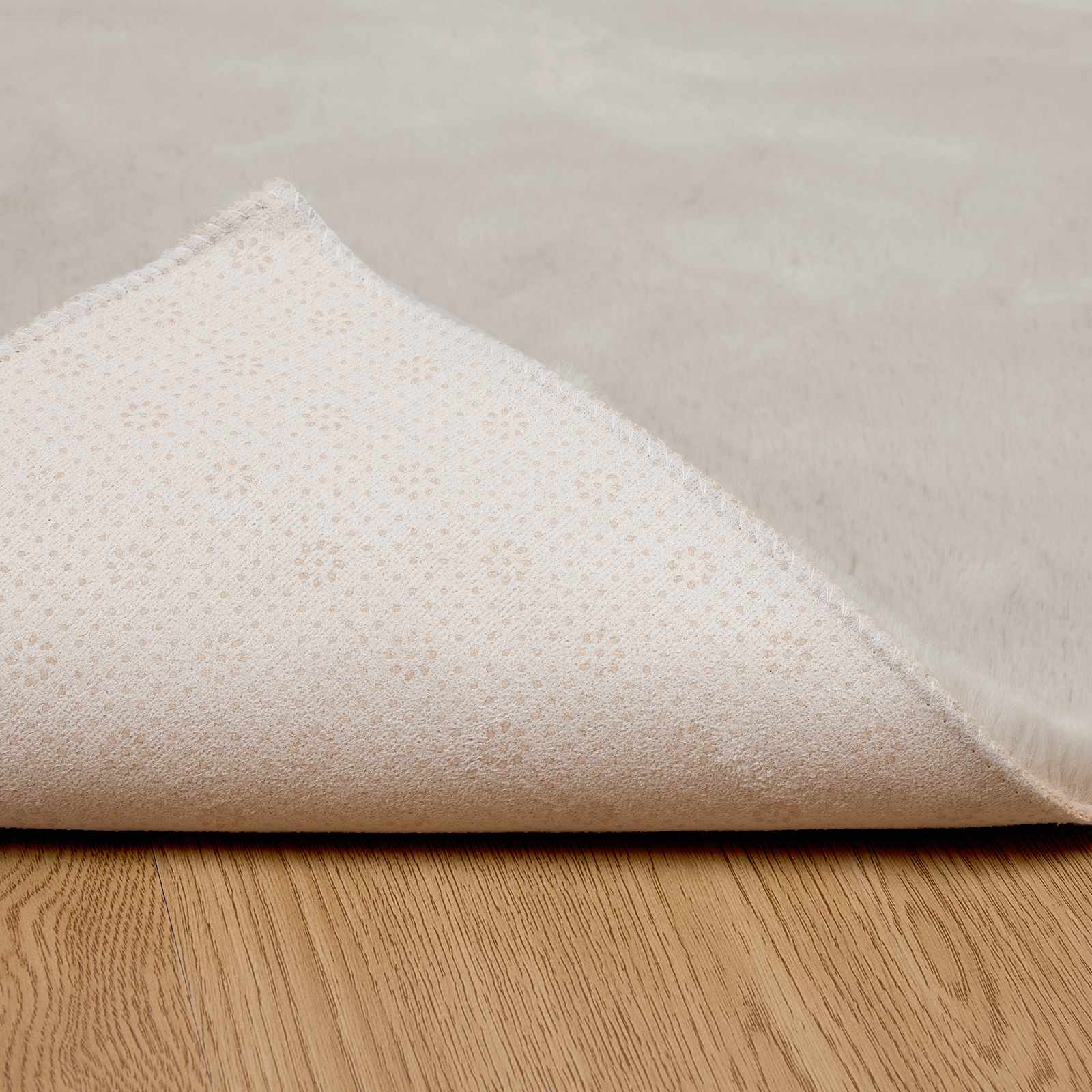 Antislip vloerkleed van imitatie konijnenbont OLITE Beige