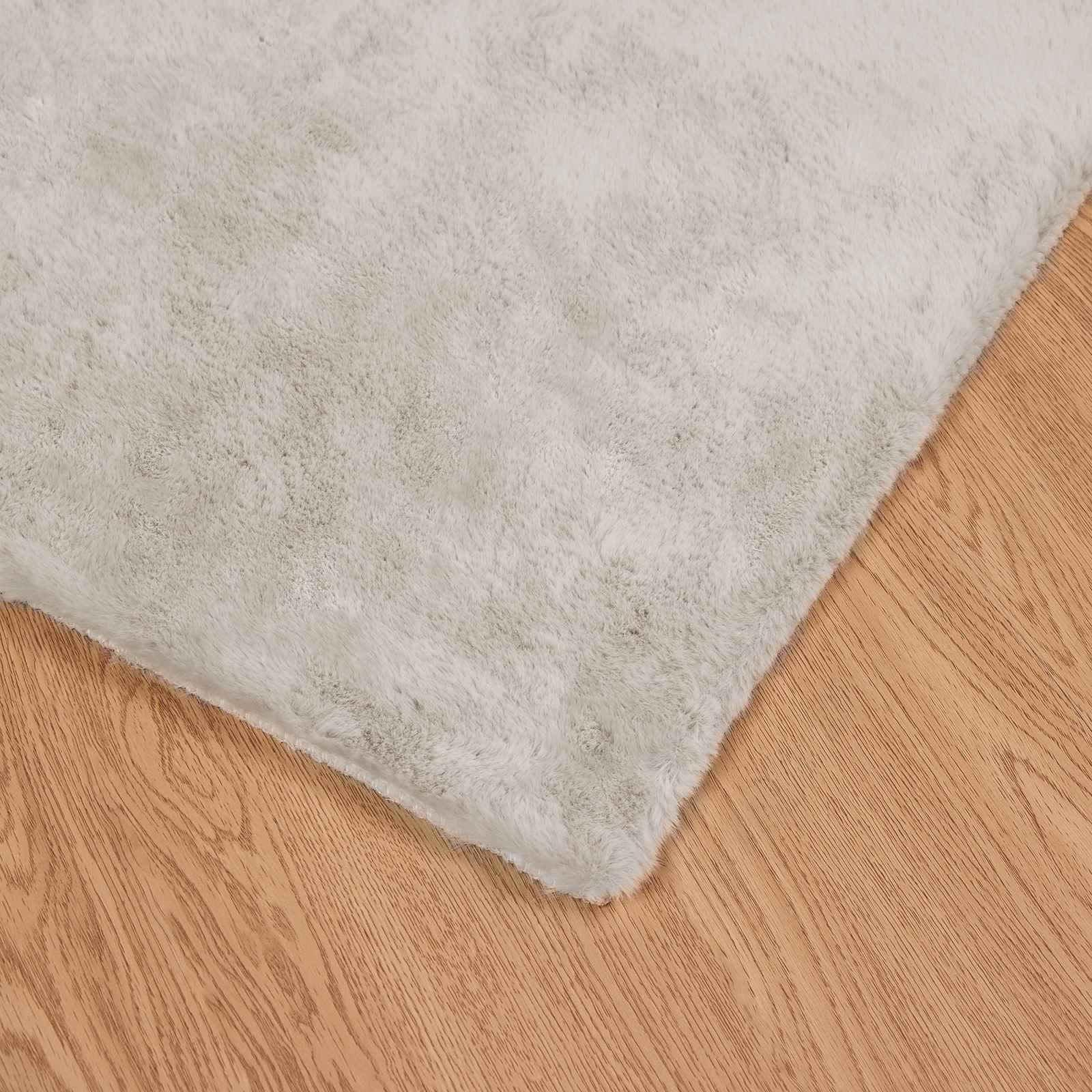 Antislip vloerkleed van imitatie konijnenbont OLITE Beige