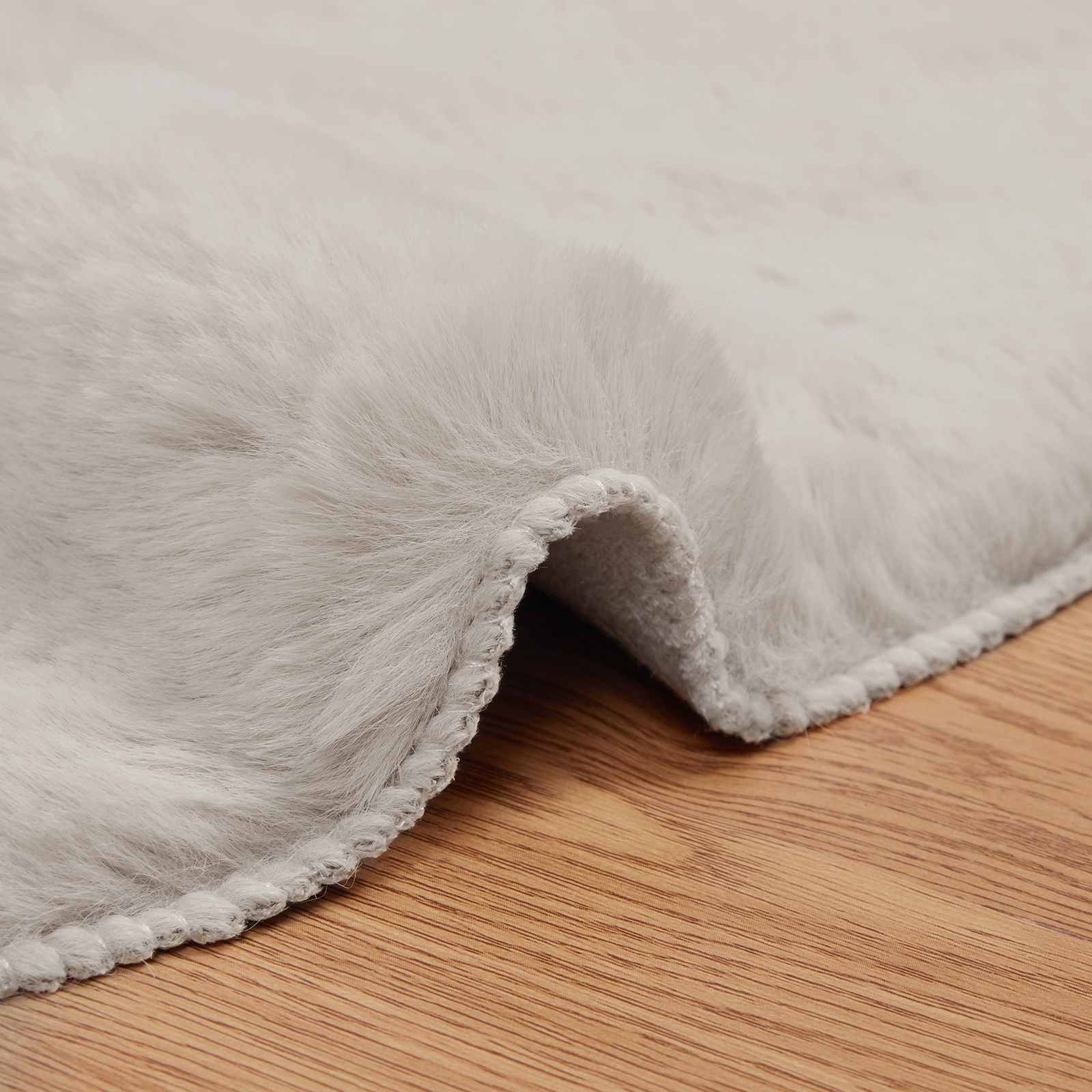Antislip vloerkleed van imitatie konijnenbont OLITE Beige
