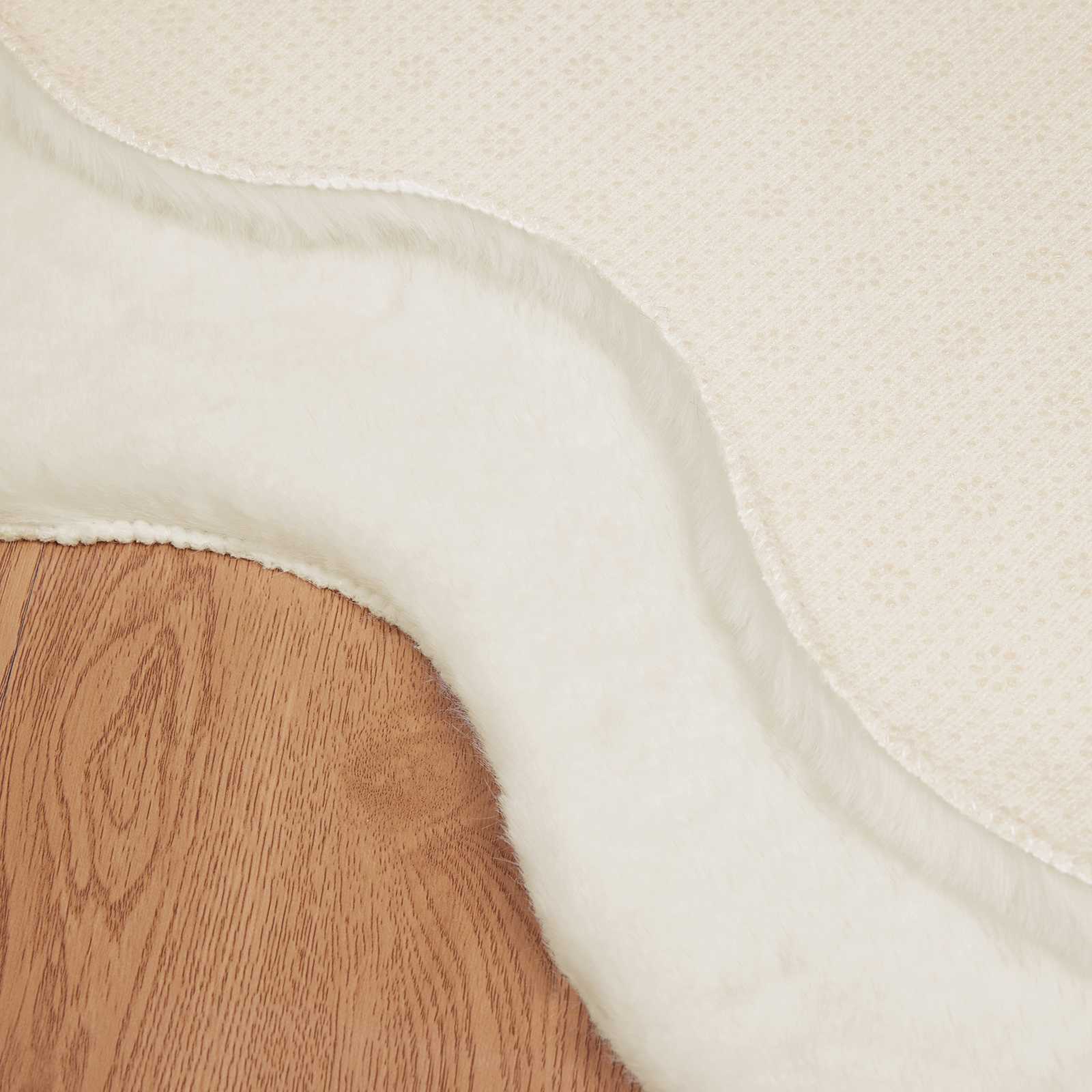 Antislip vloerkleed van imitatie konijnenbont OLITE 60 x 90 cm