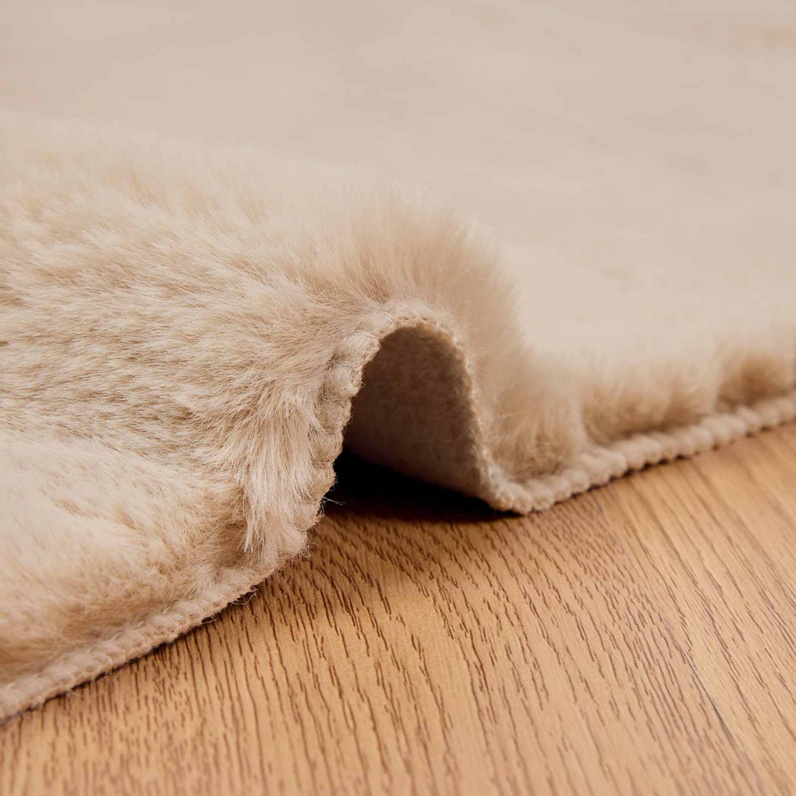 Antislip vloerkleed van imitatie konijnenbont OLITE Taupe