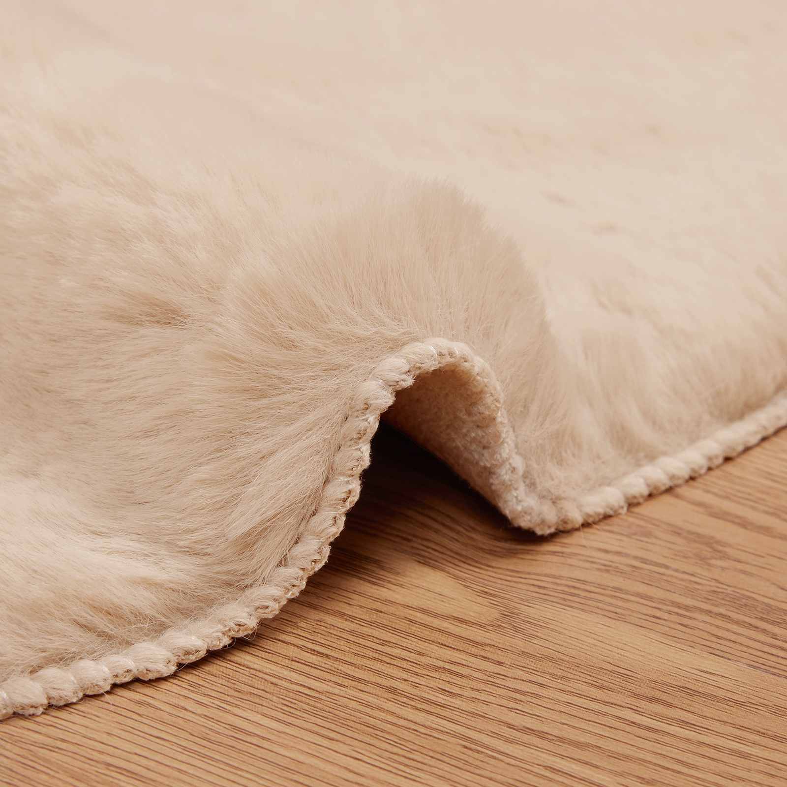 Antislip vloerkleed van imitatie konijnenbont OLITE Taupe