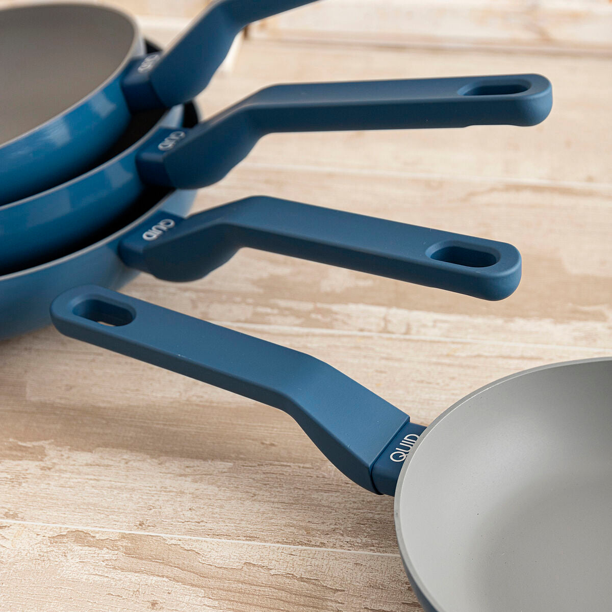 V4H0AB6B0838E2A958844B5973A2A1C3E89R6366604P5