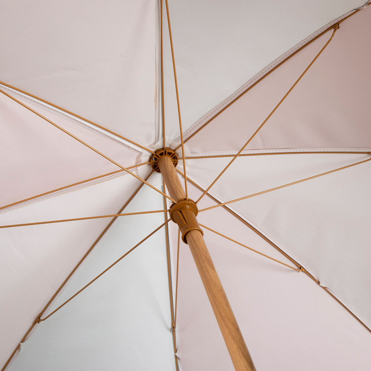 V4HCA106C3A143F31911AF967F7697EC579R5644721P6