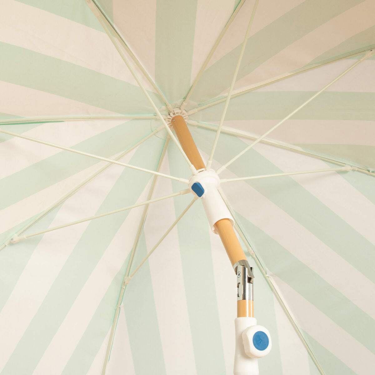 V4H5DBE802806FF17B9F9730C35CA00E173R5644705P6