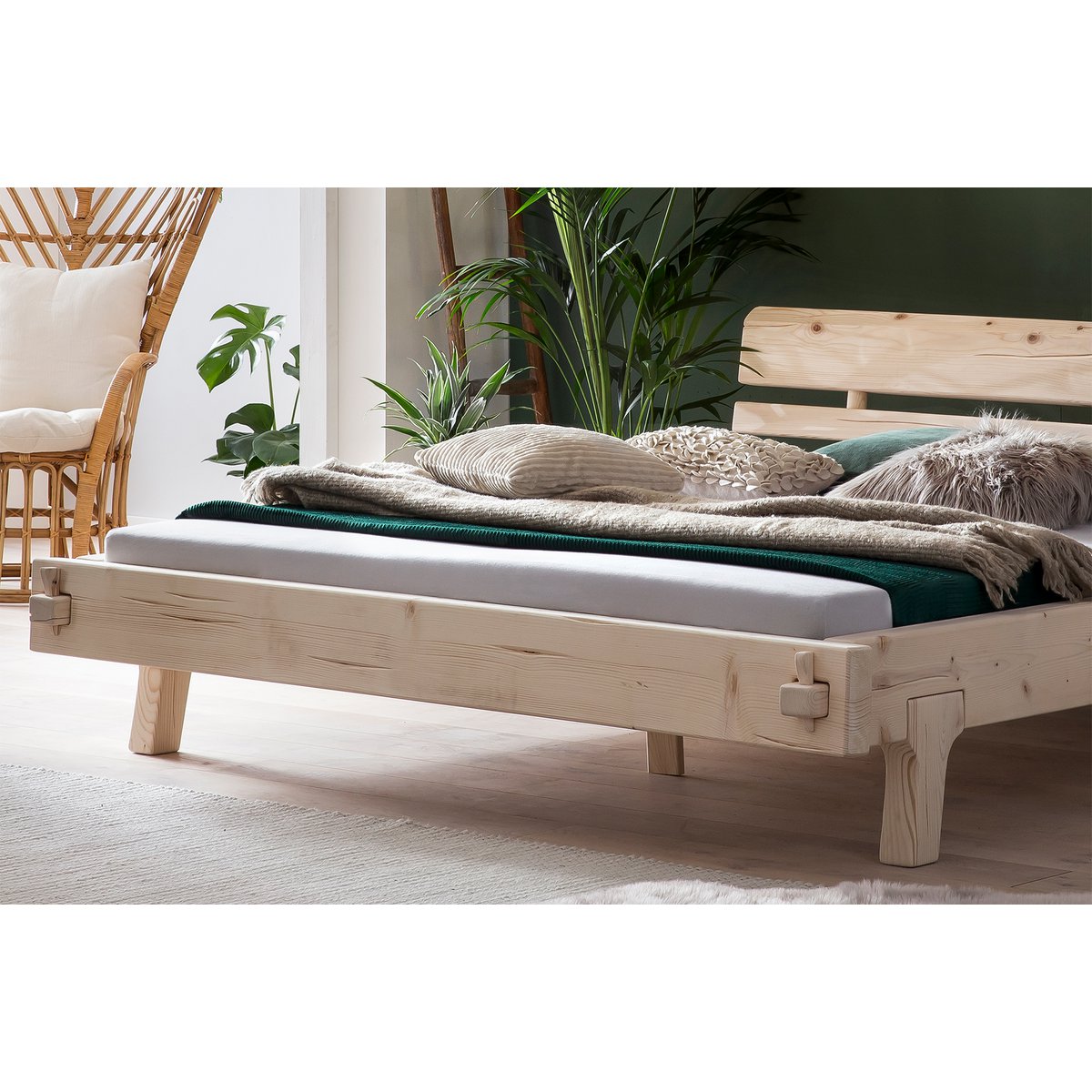 Balkenbed van sparrenhout 140x200 cm
