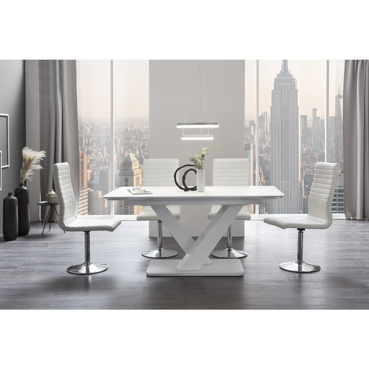 Set van 4 eetkamerstoelen in wit kunstleer look