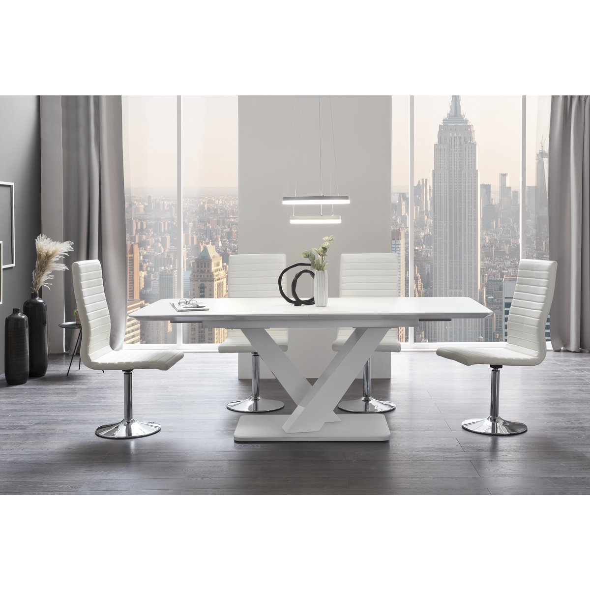 Set van 4 eetkamerstoelen in wit kunstleer look