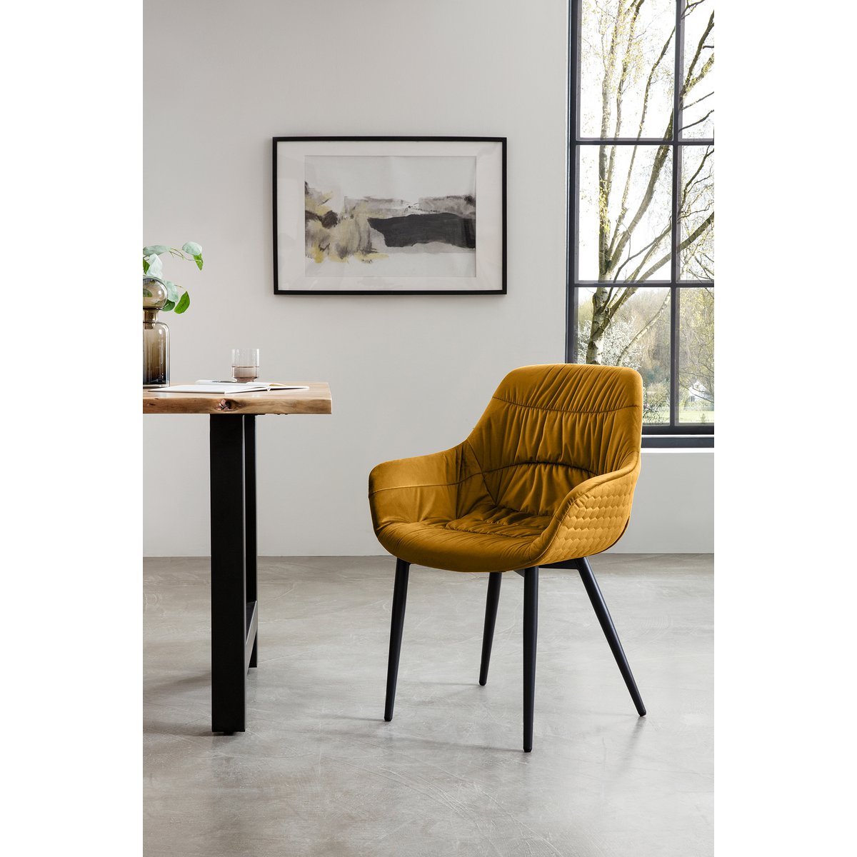 Fauteuil met honingraatstiksel in mosterdgeel fluweel