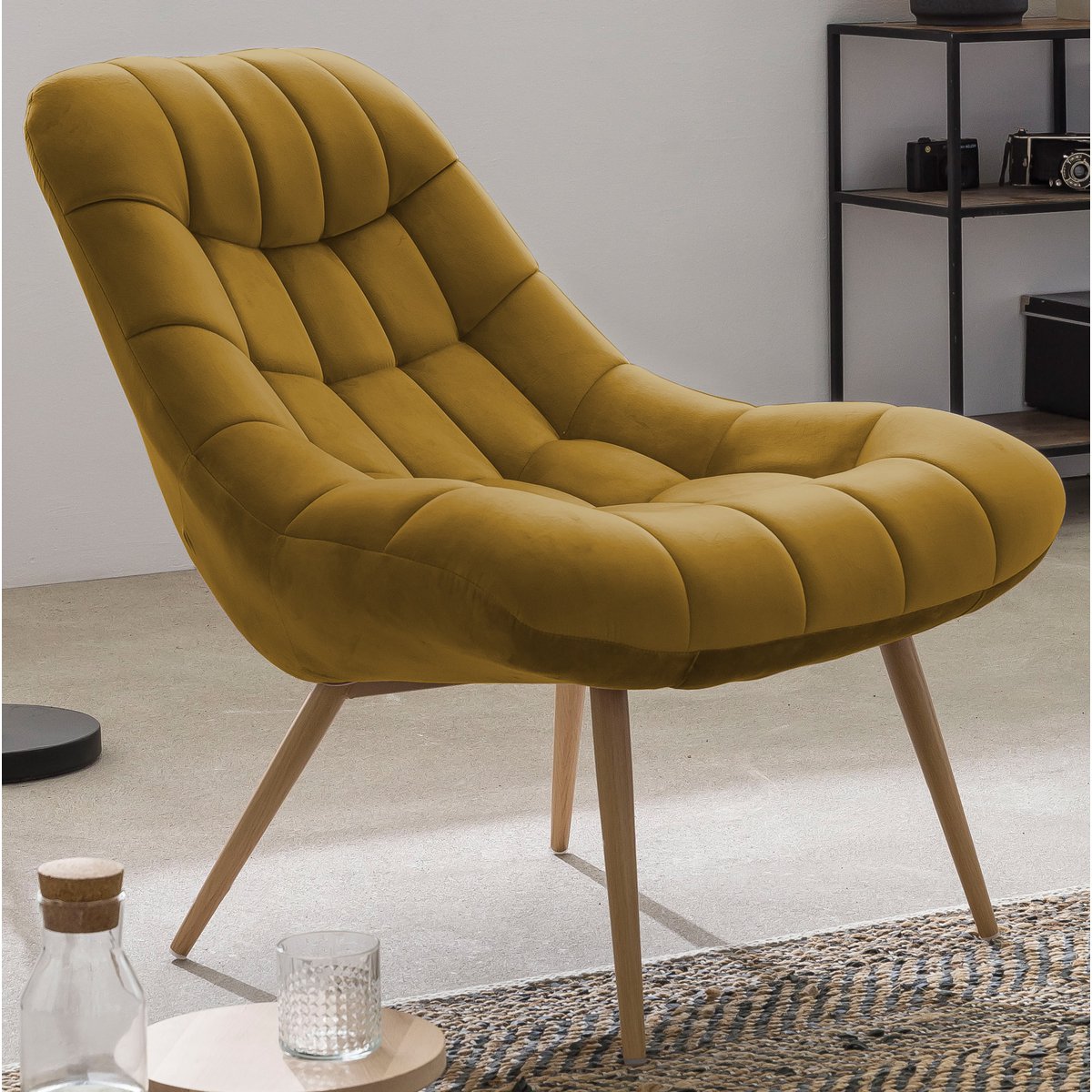 Fauteuil XXL fluweel geel metaal houtlook