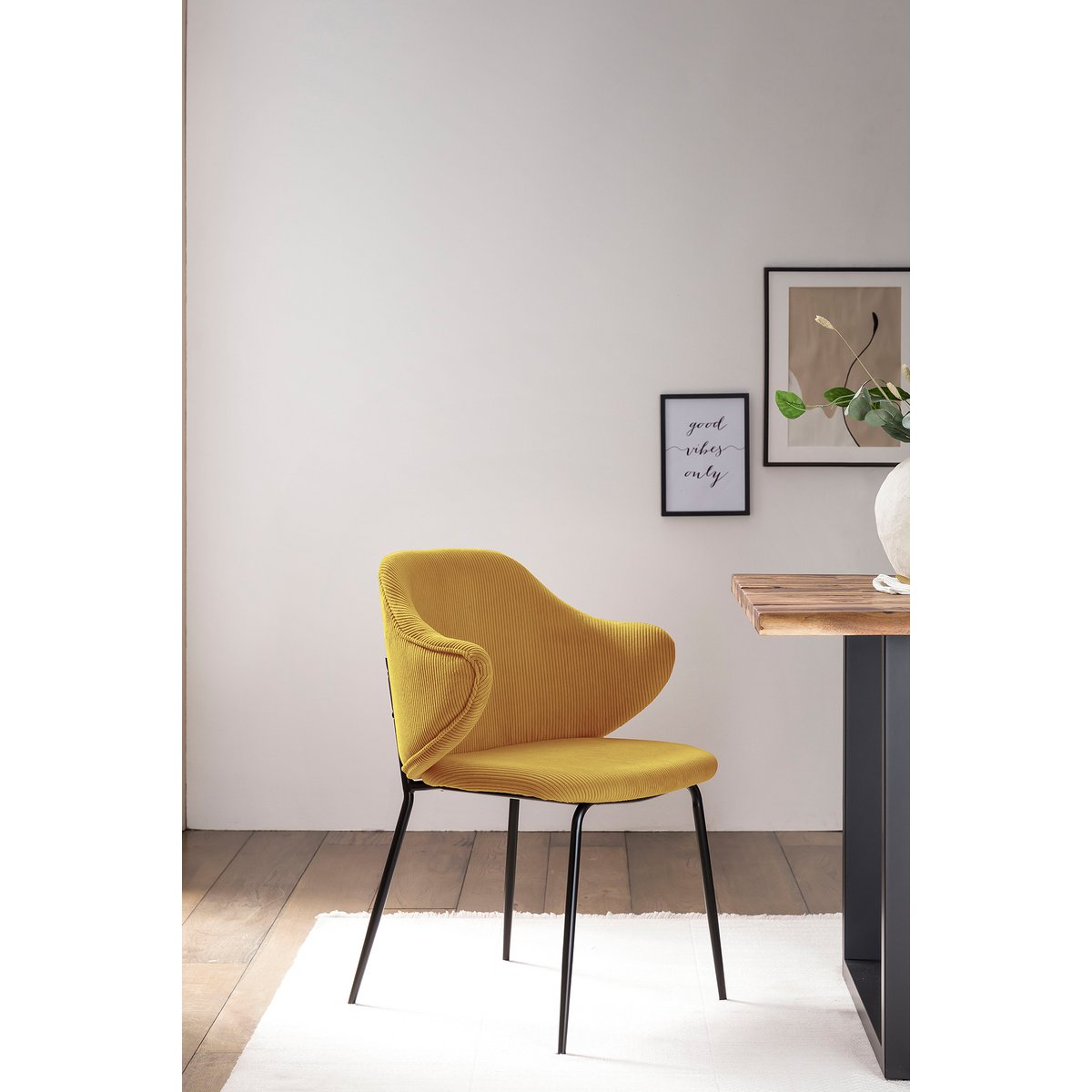 Set van 2 fauteuils in goud