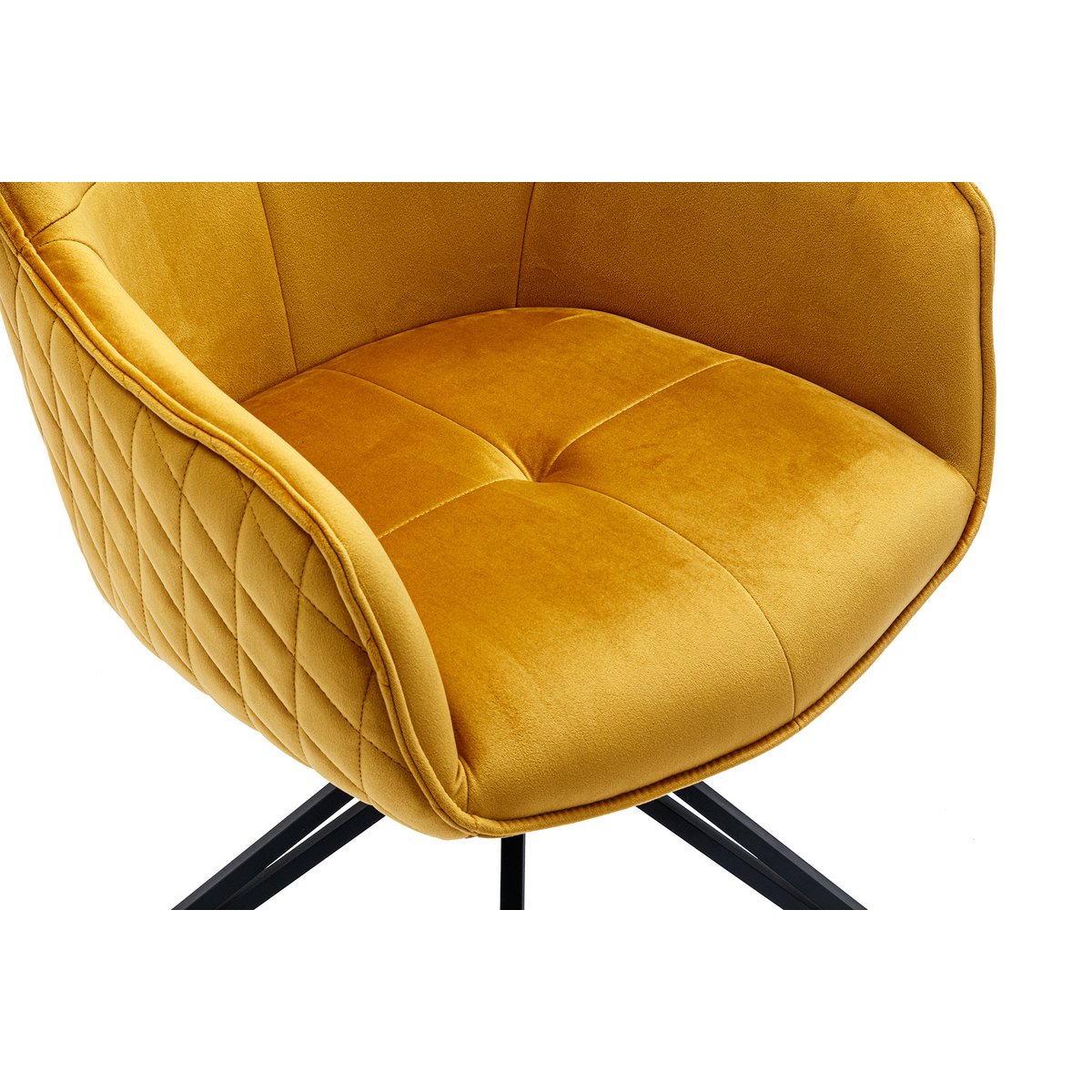 Fauteuil met gele honingraatquilt